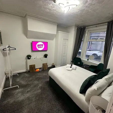 Tropical Heaven By Luxe Holiday Accommodation Blackpool Exterior foto