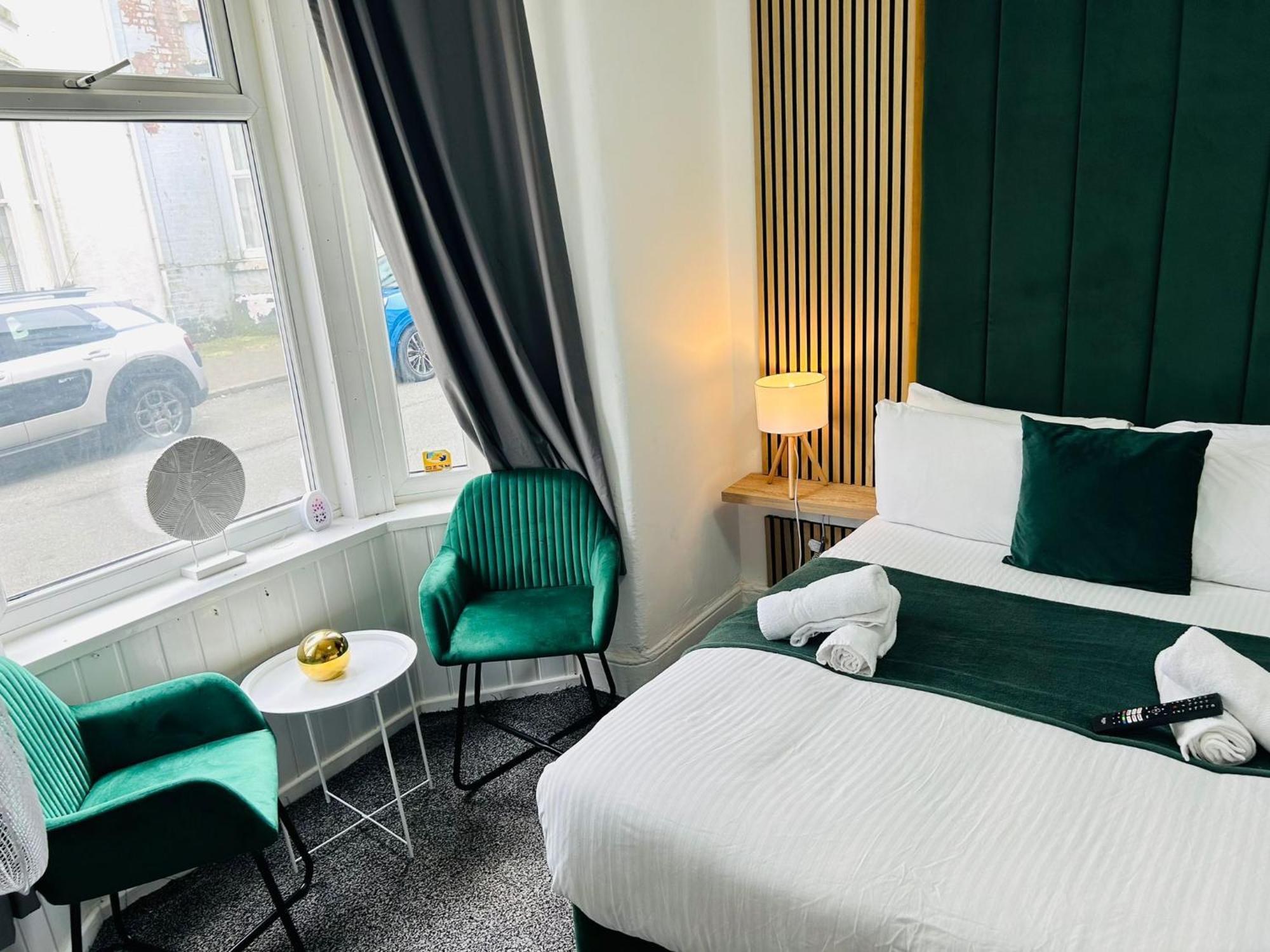 Tropical Heaven By Luxe Apartment Blackpool